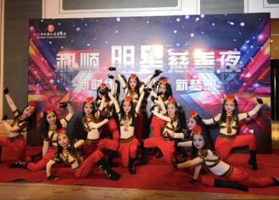 小熒星嘉定分校學(xué)員受邀參與慈善公益晚會(huì)
