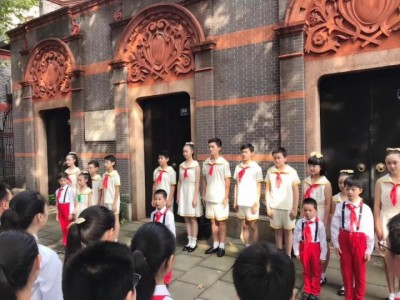 「國(guó)旗下成長(zhǎng)」小熒星詩歌朗誦亮相央視、上視大直播