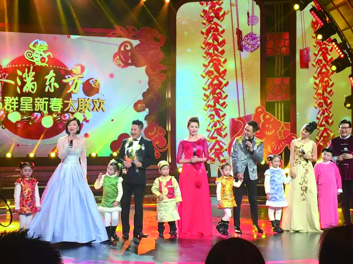 小熒星藝術(shù)團(tuán)開(kāi)場(chǎng)秀 受邀獻(xiàn)演《春滿(mǎn)東方·2016群星新春大聯(lián)歡》